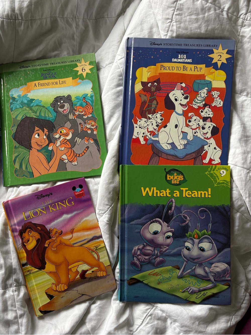 Bundle of 4 Disney Kids’ Books - Jungle Book 101 Dalmatians Bug’s Life Lion King